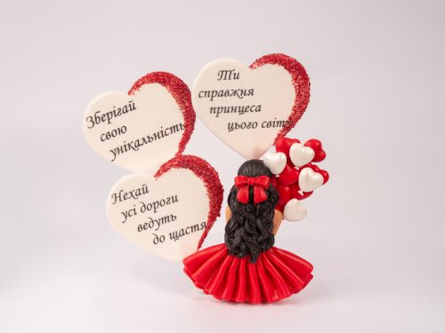 Набір "Дівчинка з сердечками" червона 8 (брюнетка)